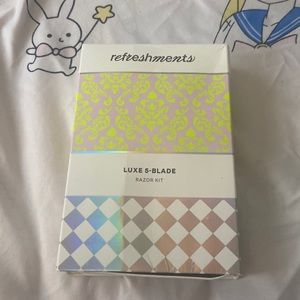 DAZZLING 5-BLADE RAZOR